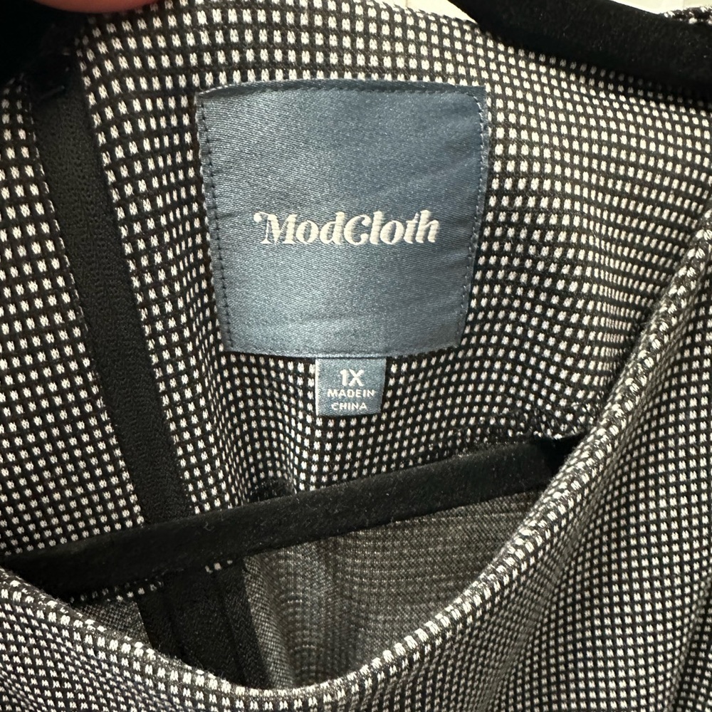 1x ModCloth dress. Never worn.